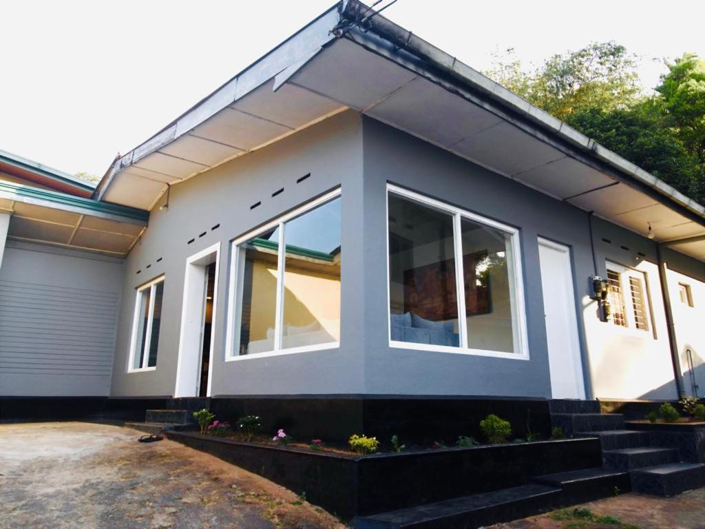 The Lake Round Guest House Kandy Kültér fotó