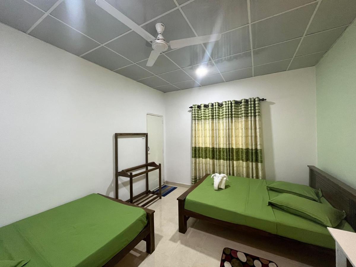 The Lake Round Guest House Kandy Kültér fotó
